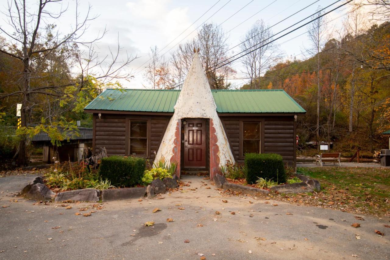 Qualla Cabins And Motel Cherokee Near Casino Whittier Dış mekan fotoğraf
