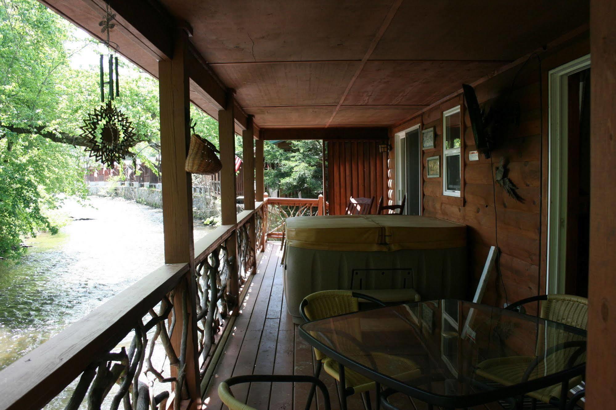 Qualla Cabins And Motel Cherokee Near Casino Whittier Dış mekan fotoğraf