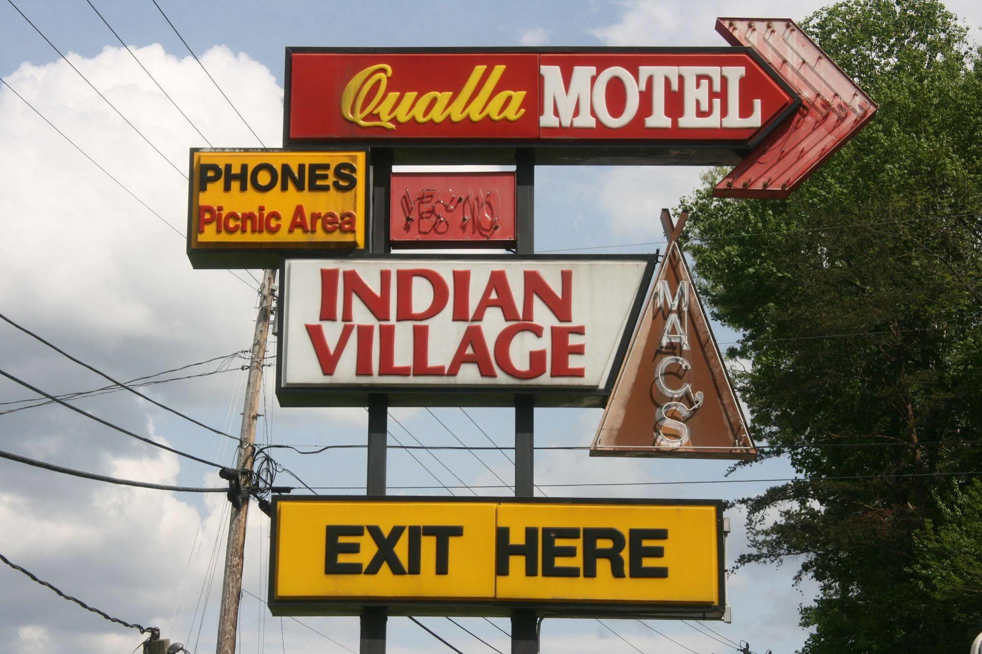 Qualla Cabins And Motel Cherokee Near Casino Whittier Dış mekan fotoğraf