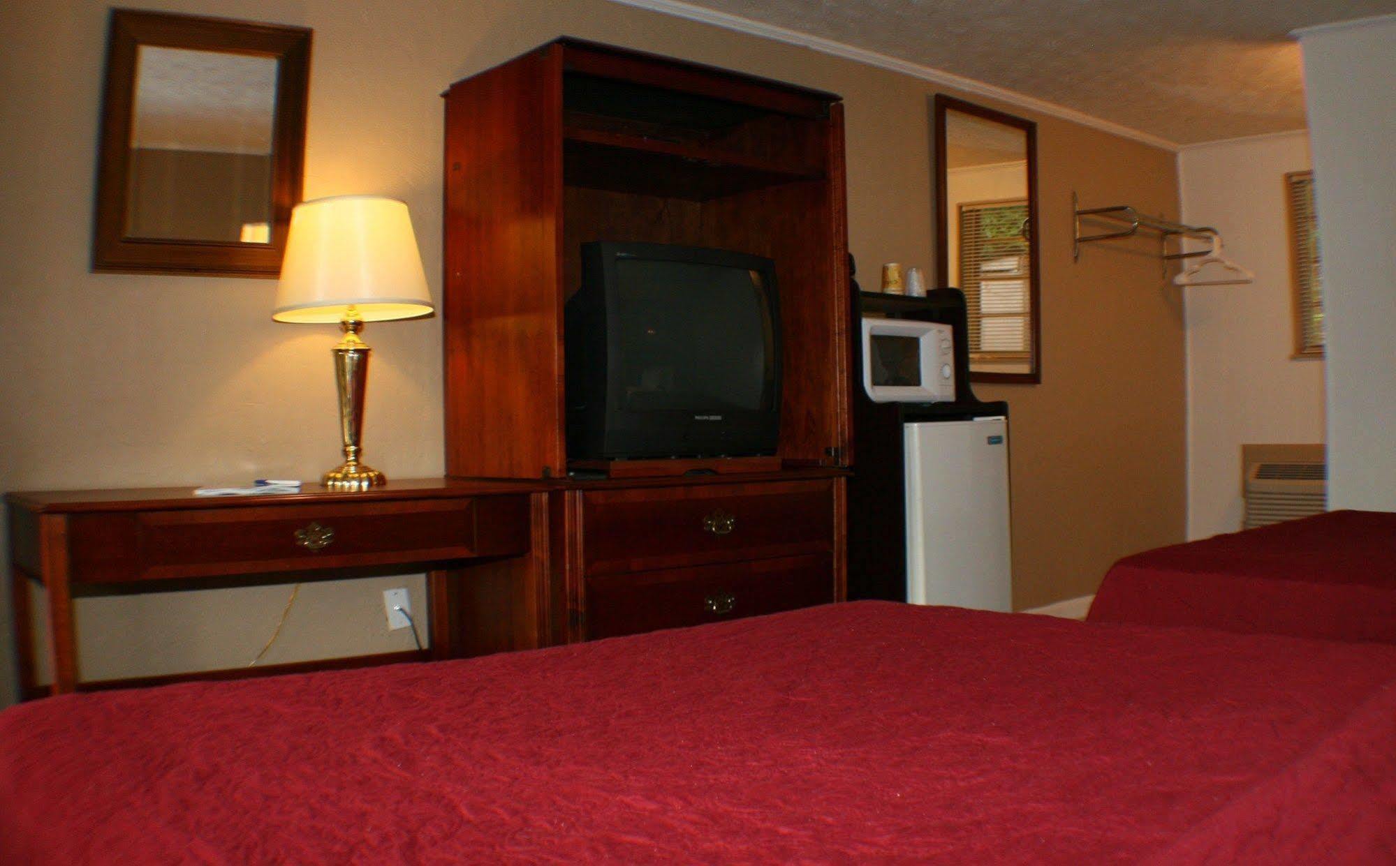 Qualla Cabins And Motel Cherokee Near Casino Whittier Dış mekan fotoğraf